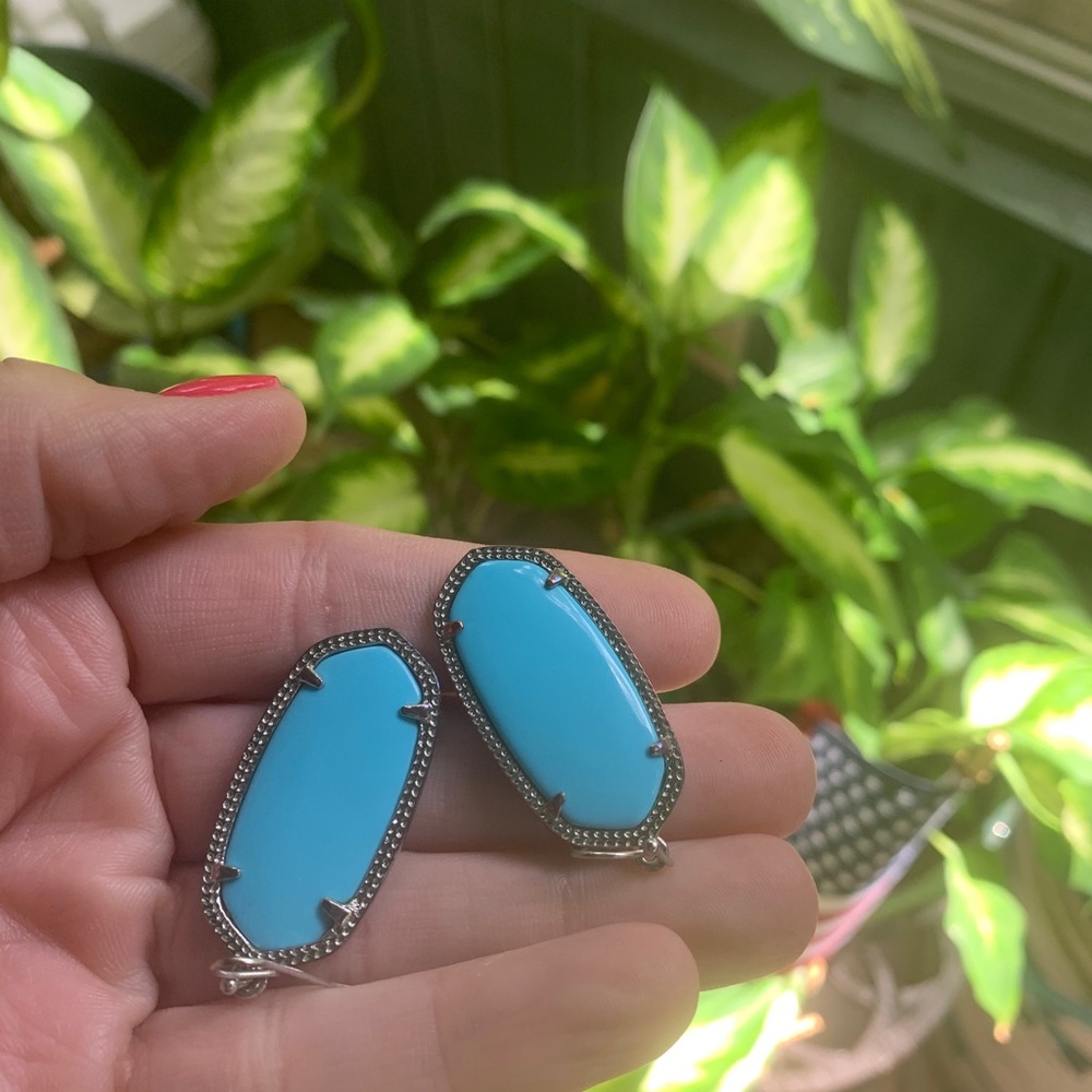 Kendra Scott turquoise color Elle earrings!